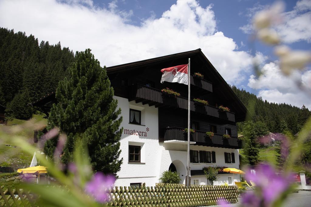 Familienhotel Mateera Gargellen / Montafon Екстер'єр фото